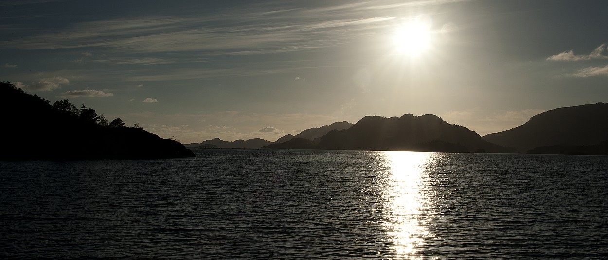 Norsko, Glosvika, Gulafjord, večer 20:30 hod. 