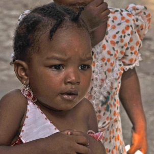 Zanzibar všechny jsou stejné a napjaté...